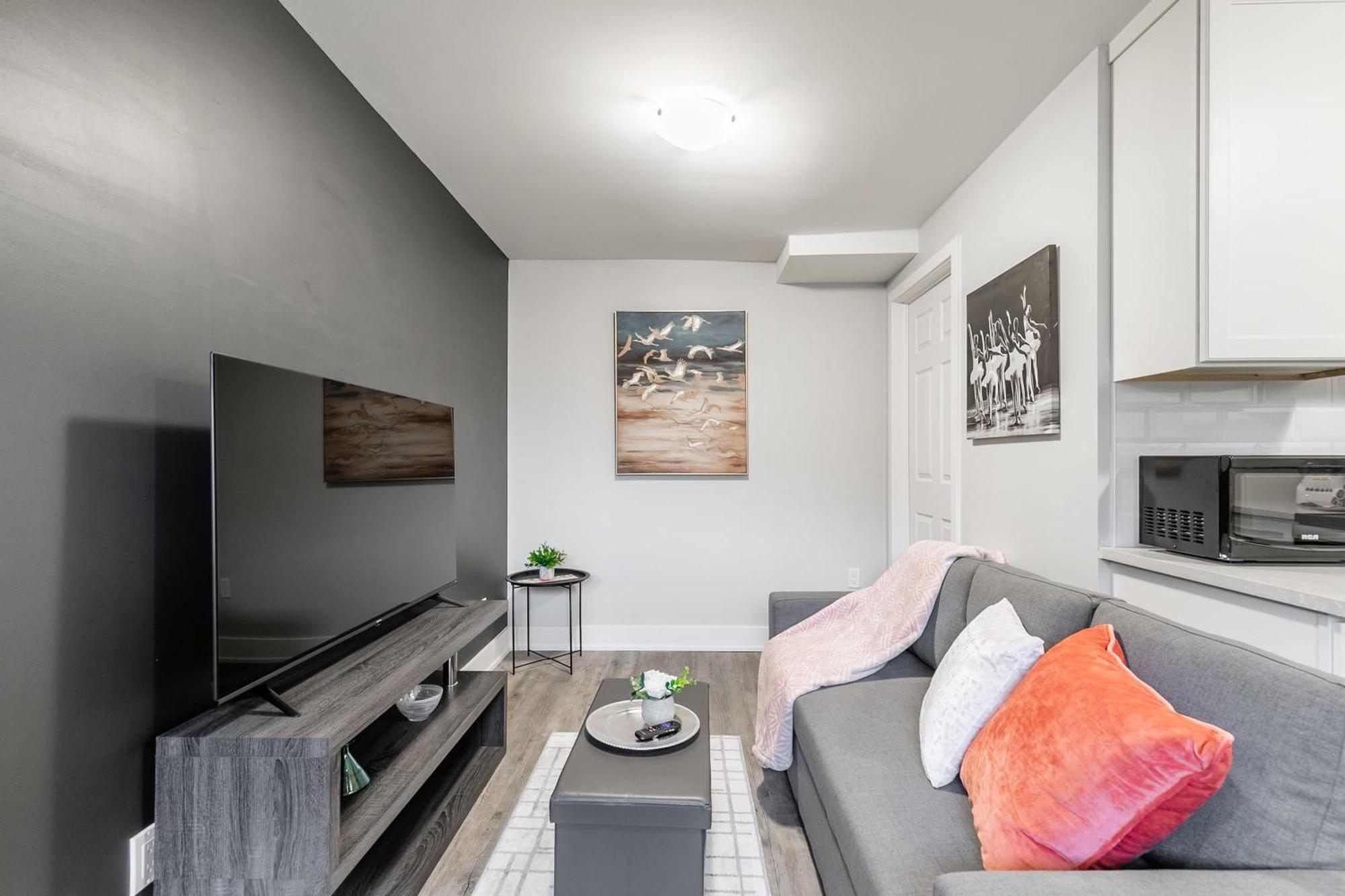 1Br Basement Condo - James Street Hamilton Exterior foto